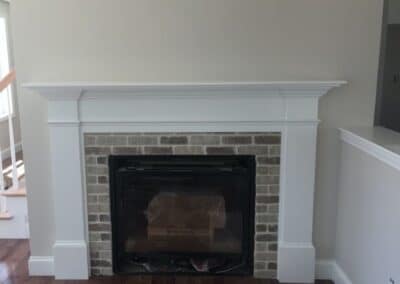Fireplace mantel